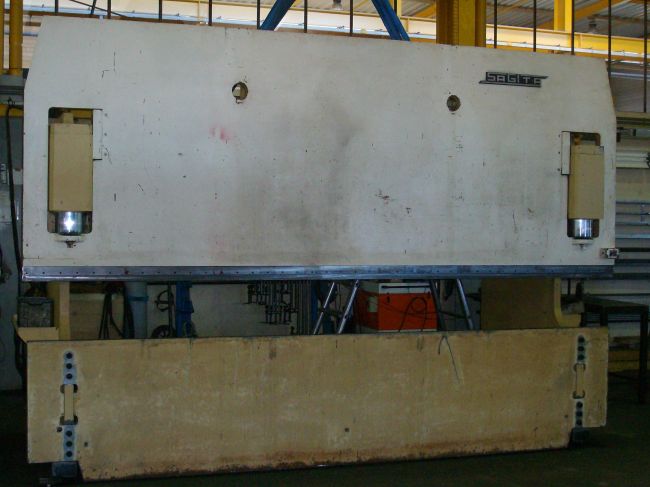 PRESSE PLIEUSE SAGITA 4 M X 150 T - Machine d'occasion N°740